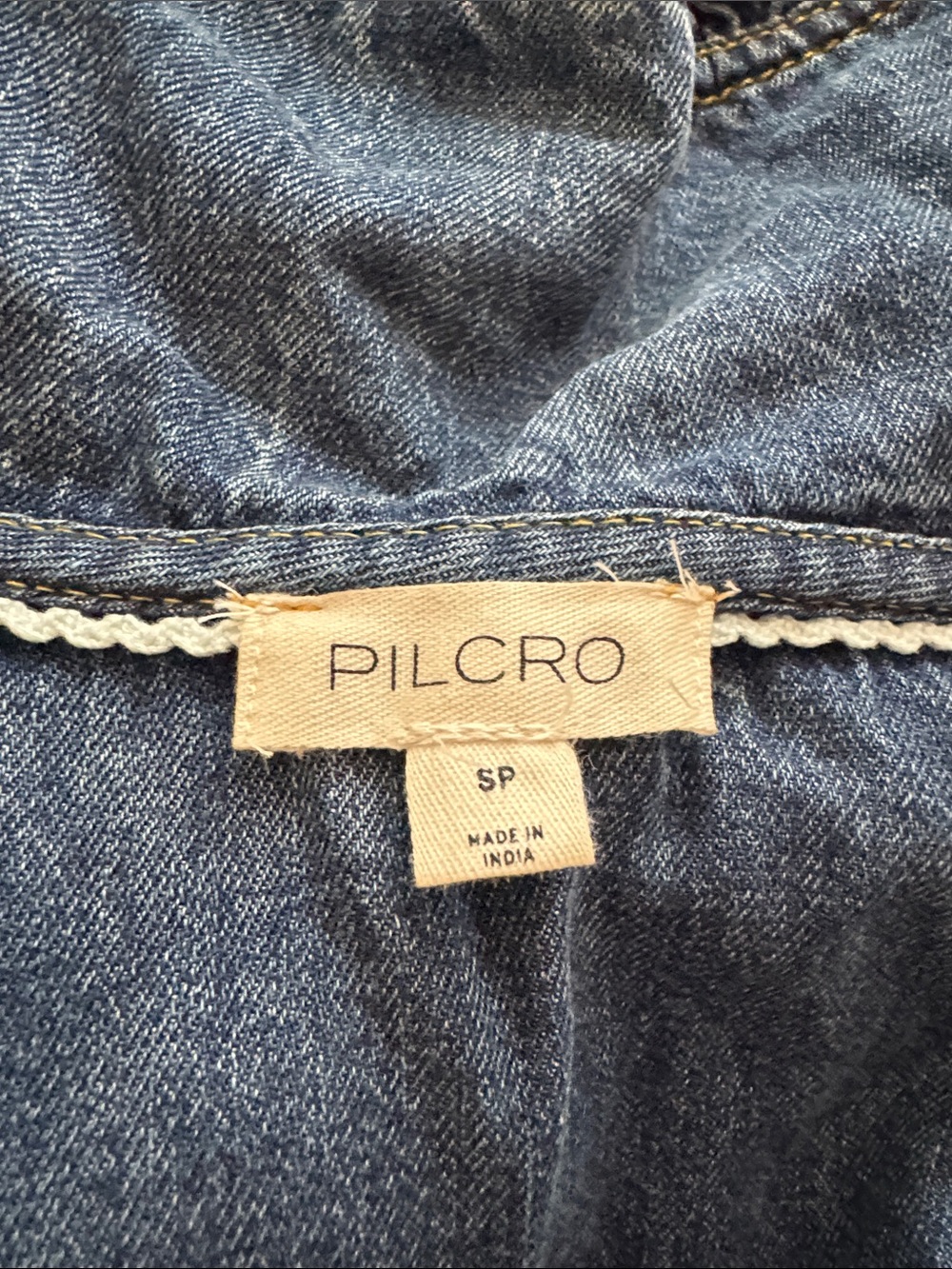 Pilcro small ( will fit sz 6-8), Blue Denim Women's shirt with ruffled collar
